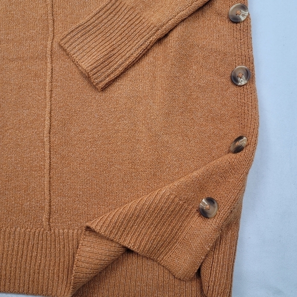 NWOT Staccato soft burnt orange side button tunic sweater - Picture 4 of 6